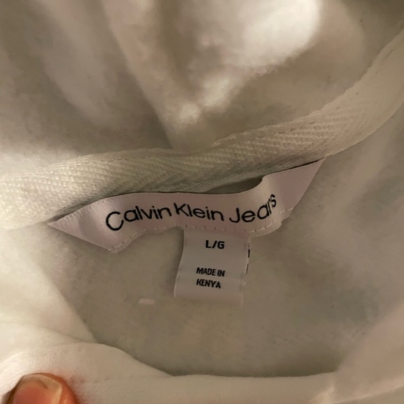 Calvin Klein Sweatshirt - Picture 6 of 6
